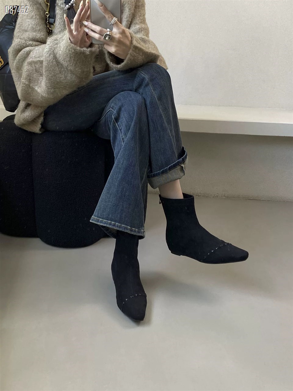 【单双可补货】秋冬新款韩版小方头内增高后绒面低筒切尔西靴时装裸靴SA9886