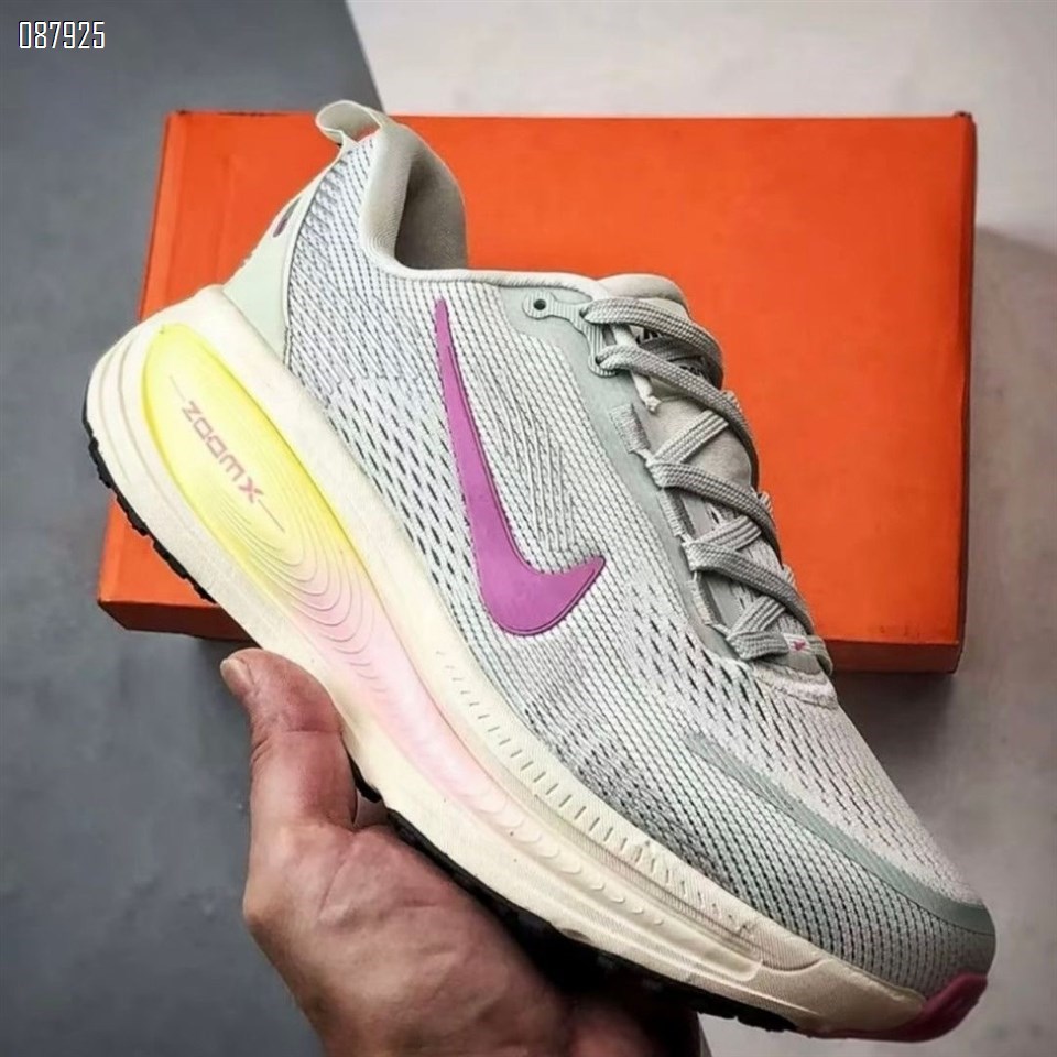 【单双可补货】新款运动鞋Nike VOMERO 18 耐克SA3634-099