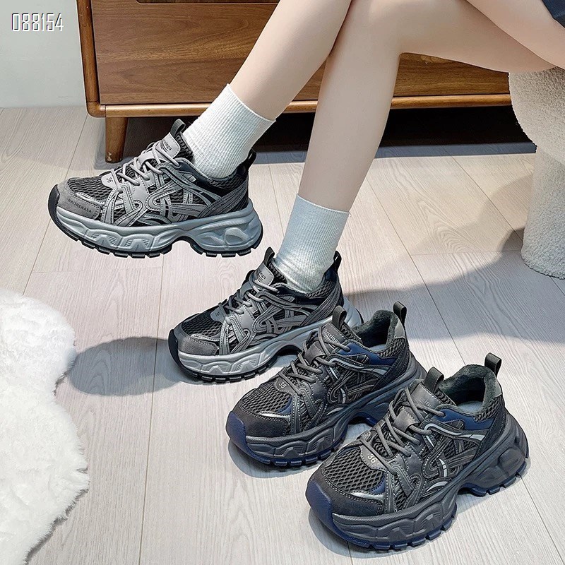 【单双可补货】新款加绒女鞋厚底老爹鞋SA26366