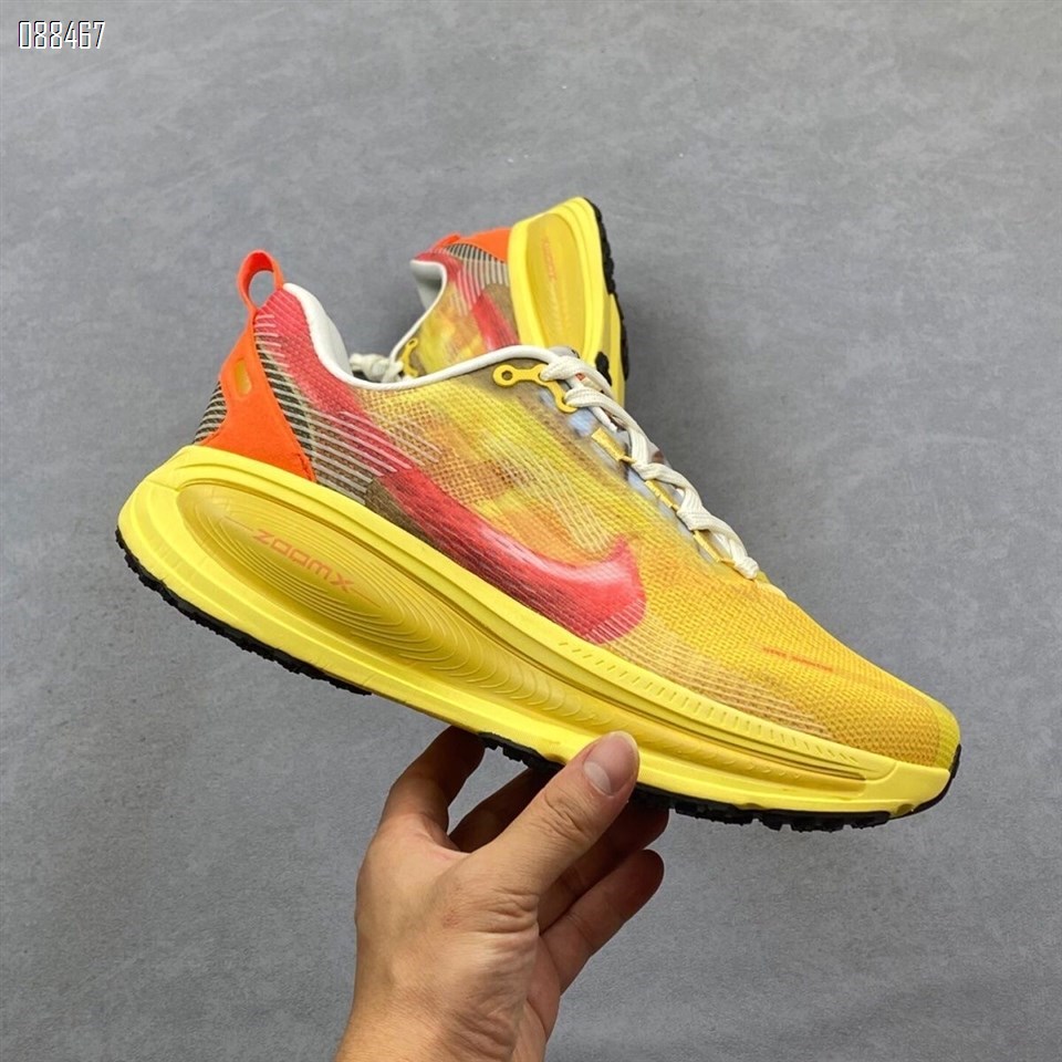【单双可补货】新款舒适减震防滑 Nike VOMERO 18 IM7349-331