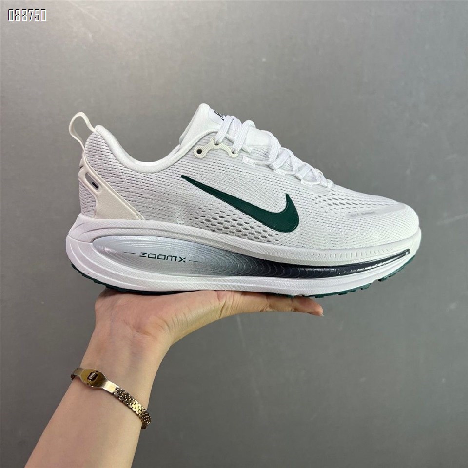 【单双可补货】新款Nike VOMERO 18 耐克 舒适减震防滑 低帮跑步鞋 SA IM7349-331