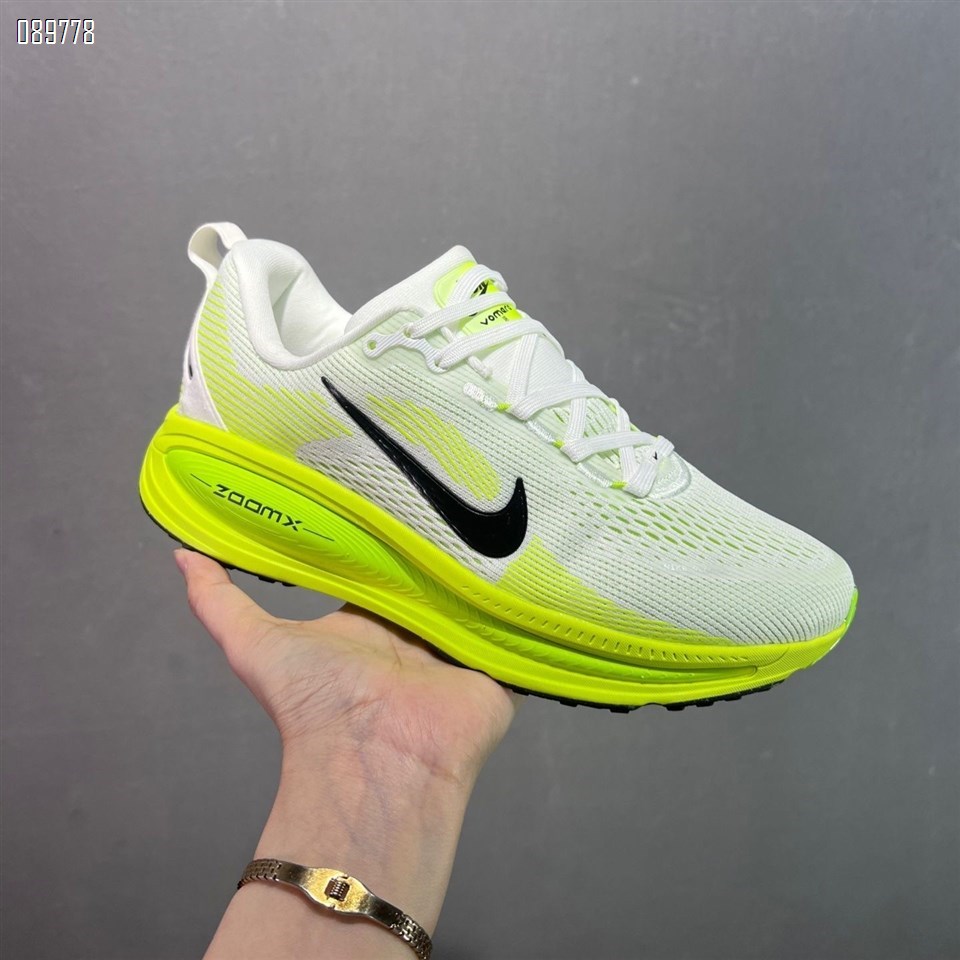 【单双可补货】新款Nike VOMERO 18 耐克 低帮跑步鞋SA349-331