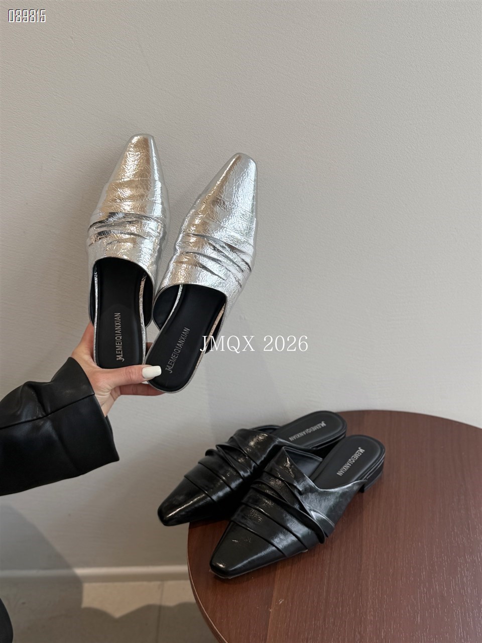 【单双可补货】新款牛角包头拖鞋SA6236-01