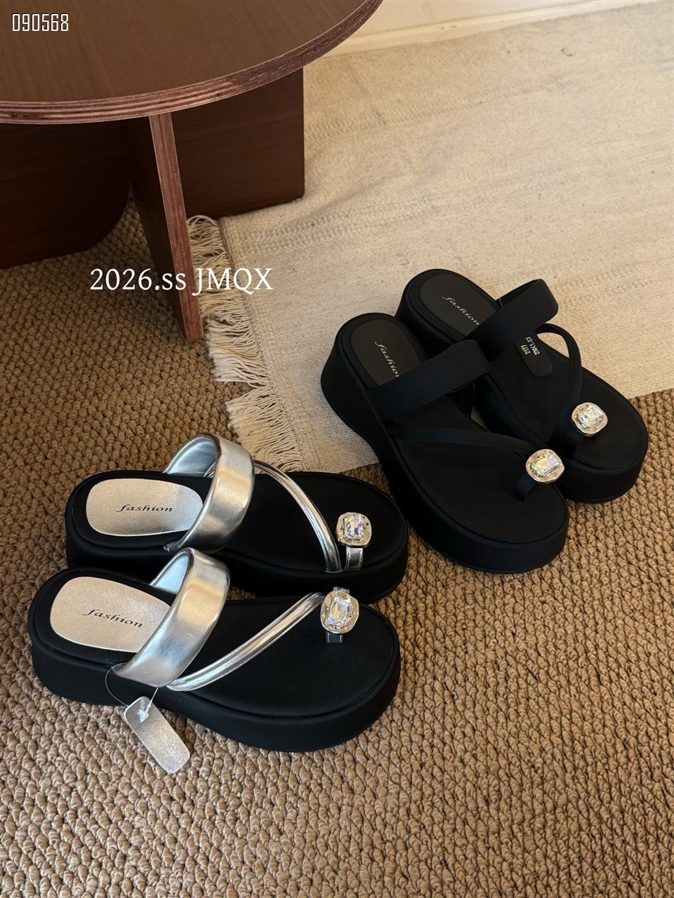【单双可补货】新款厚底拖鞋SA2177