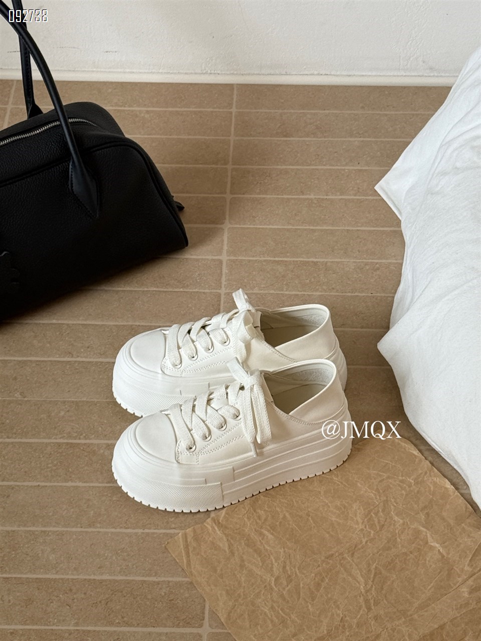 【单双可补货】新款厚底发泡小白鞋SA6620-1